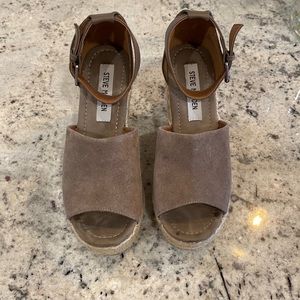 Steve Madden Jaylen Wedge Suede Sandal